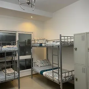 Decent Boys In Center Of Bur Next To Burjuman Metro Station With Free Facilities دبي